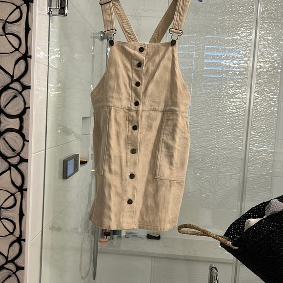 Melrose in the OC Dresses & Skirts - Melrose in the OC cream corduroy mini jumper. Size M. Never worn with tags.